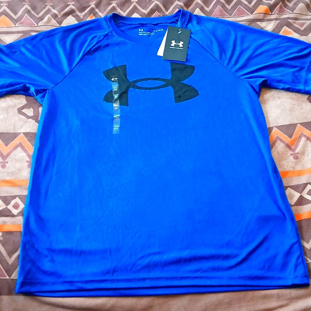 Boys Under armour tshirt